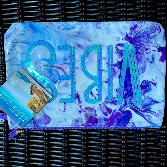 Beach case - Picture 1 of 3